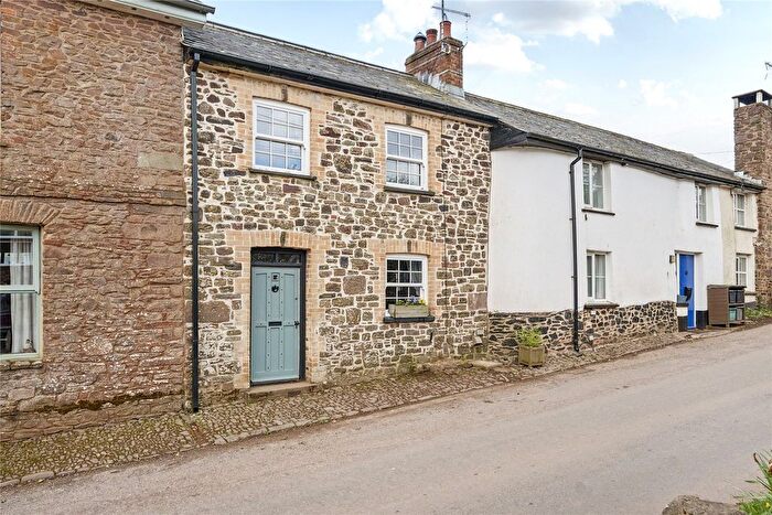 3 Bedroom Cottage For Sale In Poughill, Crediton, Devon, EX17