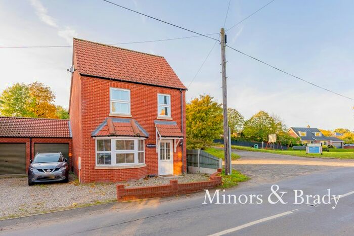 3 Bedroom Link Detached House For Sale In Town Street, Swanton Morley, Dereham NR20