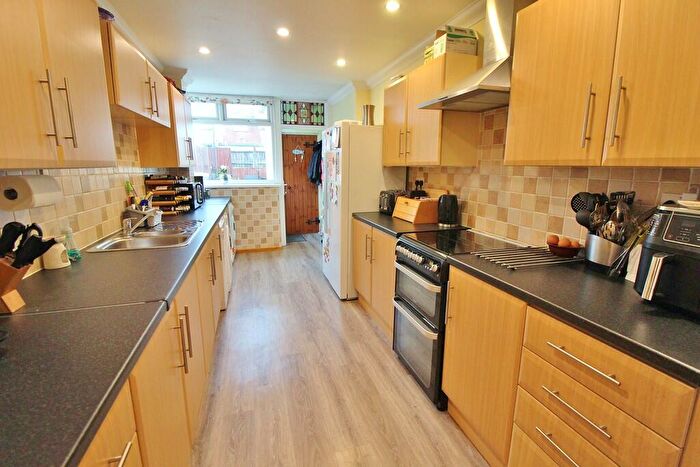 3 Bedroom Terraced House For Sale In Monmouth Road, North End, PO2