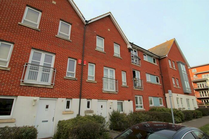 4 Bedroom Town House To Rent In Newfoundland Drive, Poole, BH15
