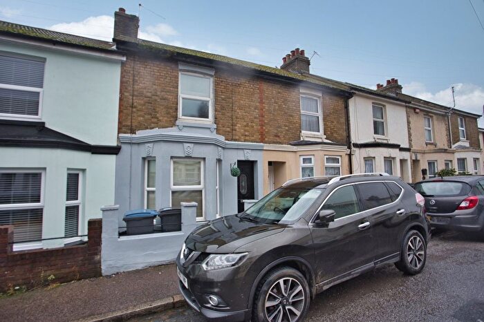 3 Bedroom Terraced House For Sale In Douglas Road, Dover, Kent, CT17