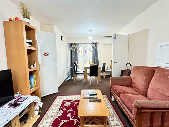 2 Bedroom Apartment To Rent In Little Grove Field, Harlow, CM19