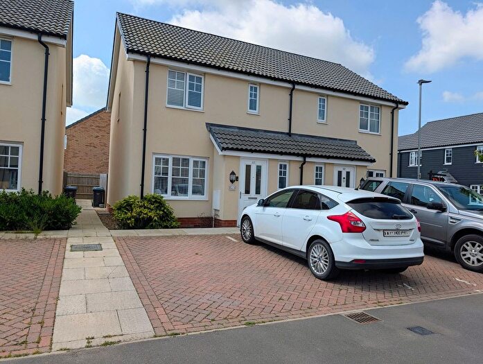 2 Bedroom Semi Detached House For Sale In Hodgson Avenue, Leiston, IP16