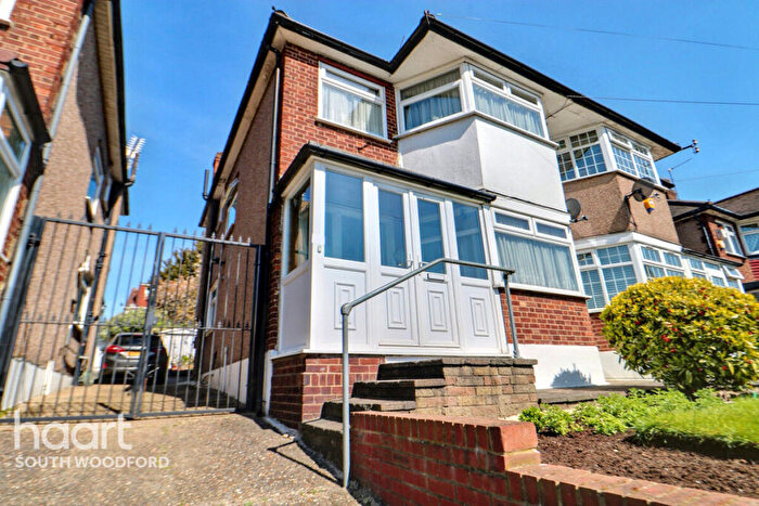 3 Bedroom Semi-Detached House For Sale In Southend Road, Woodford Green, IG8