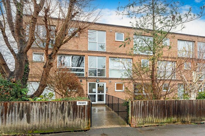 1 Bedroom Flat For Sale In Water Eaton Road, Eaton Court Water Eaton Road, OX2