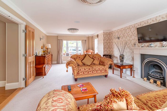 5 Bedroom Detached House For Sale In Riche Close, Felsted, CM6