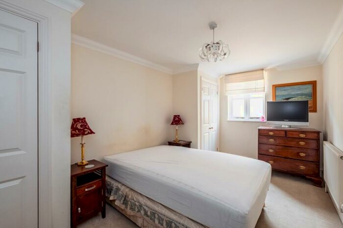 2 Bedroom Apartment To Rent In Folgate Street London, E1