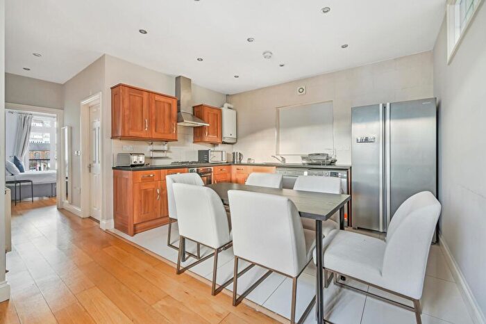 4 Bedroom Flat To Rent In Camden Road, Holloway, N7