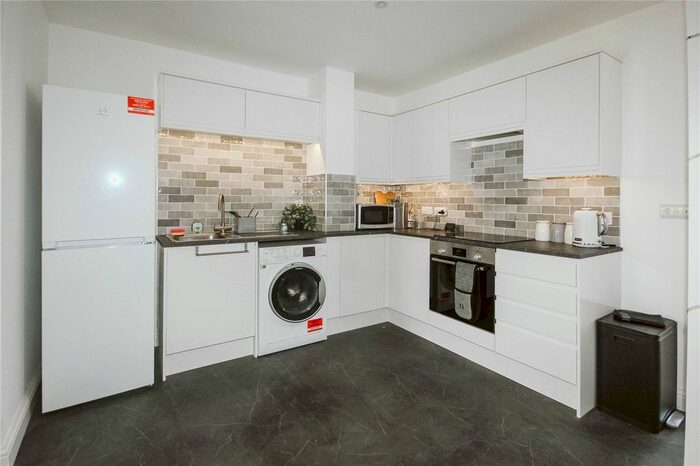 1 Bedroom Flat To Rent In Baugh Gardens, Bromley Heath, Bristol, BS16