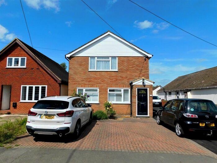 2 Bedroom Maisonette To Rent In Ashgrove Road, Ashford, TW15