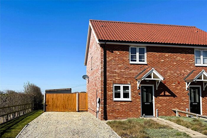 2 Bedroom Semi-Detached House For Sale In Pastures Loke, North Tuddenham, Dereham, Norfolk, NR20