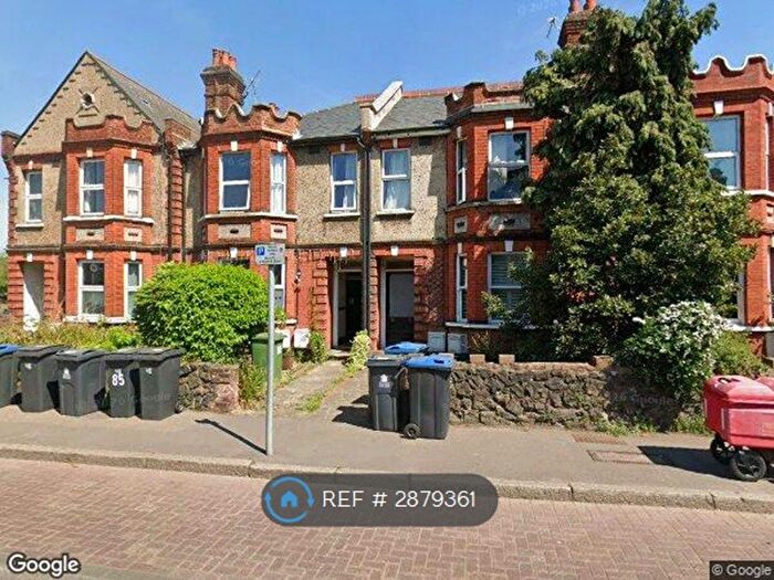 3 Bedroom Maisonette To Rent In Villiers Road, Kingston Upon Thames, KT1