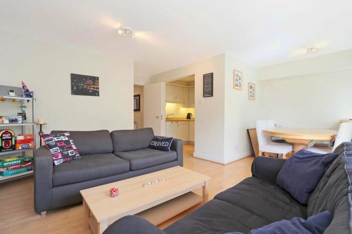 2 Bedroom Flat To Rent In Cavendish Road, London, SW12