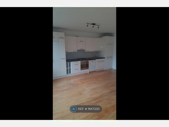 2 Bedroom Flat To Rent In London, London, E8
