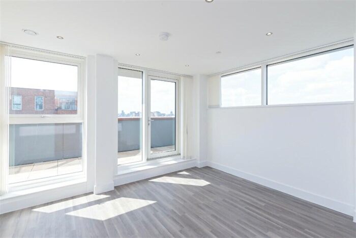 1 Bedroom Flat To Rent In Thames Road, London, E16