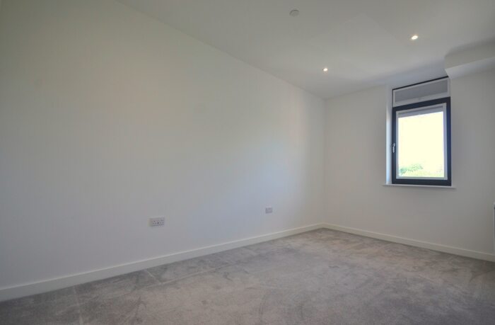 1 Bedroom Apartment To Rent In Century Court, Bracknell, RG12