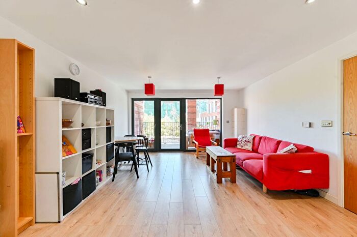 2 Bedroom Flat For Sale In Akerman Road, Oval, London, SW9