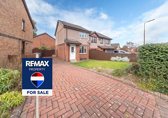2 Bedroom Semi Detached House For Sale In Braeside Park, Mid Calder, EH53