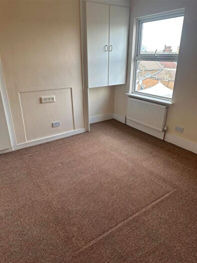 3 Bedroom Flat To Rent In High Street North, London, E6