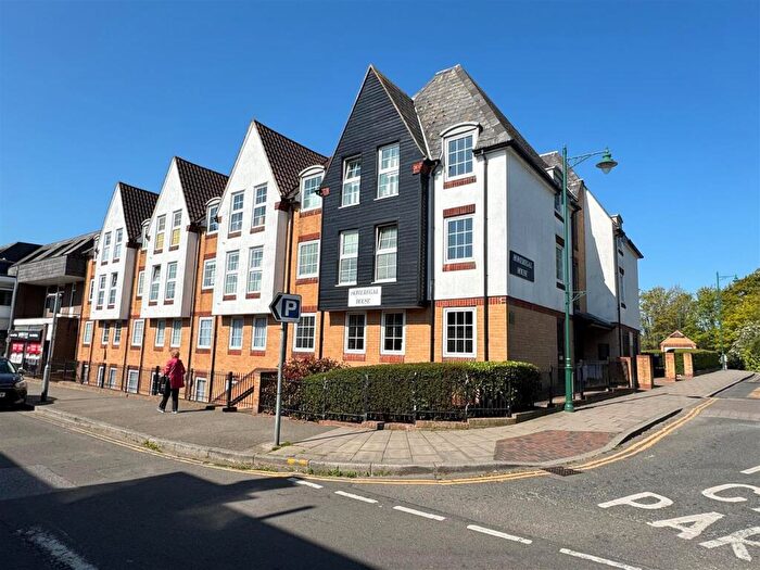 1 Bedroom Retirement Property For Sale In Bellingham Lane, Rayleigh, SS6