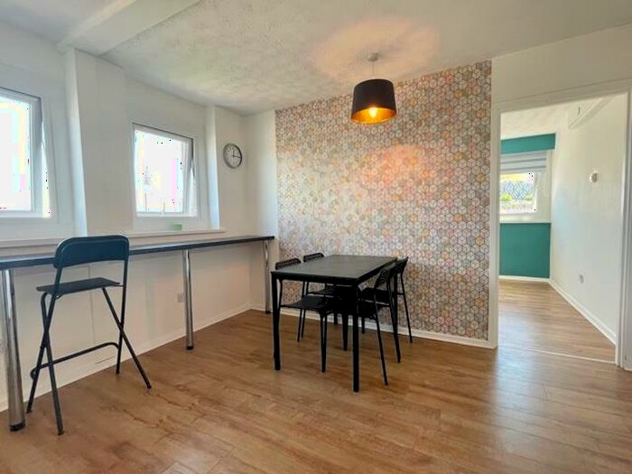 2 Bedroom Apartment To Rent In Civic Close, Birmingham, B1