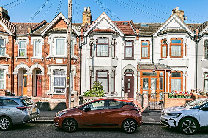 6 Bedroom Terraced House For Sale In Second Avenue, Manor Park, London, E12