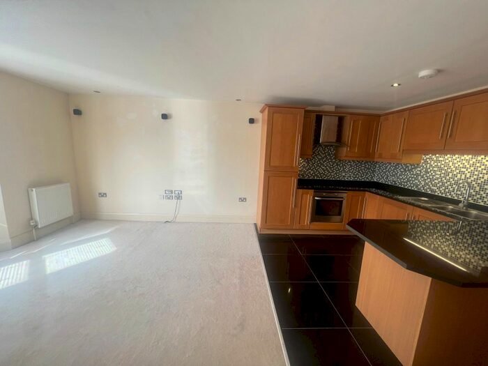 1 Bedroom Flat To Rent In Mansion Street, Margate, CT9