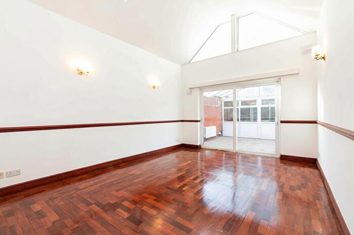 1 Bedroom Flat To Rent In Wotton Road, London, NW2