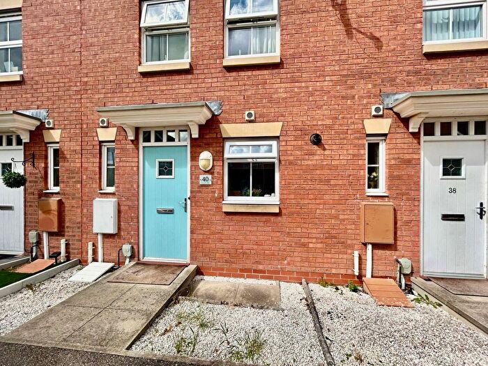 3 Bedroom Detached House To Rent In Woodheys Park, Kingswood, Hull, East Riding Of Yorkshire, HU7