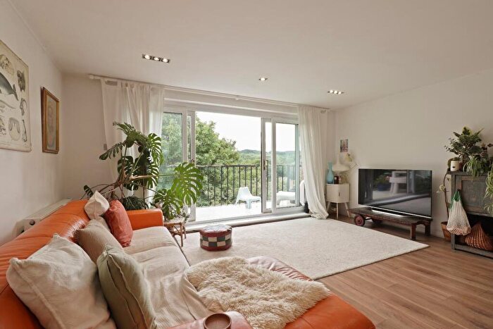 3 Bedroom Apartment For Sale In Graham Road, Ranmoor, Sheffield, S10