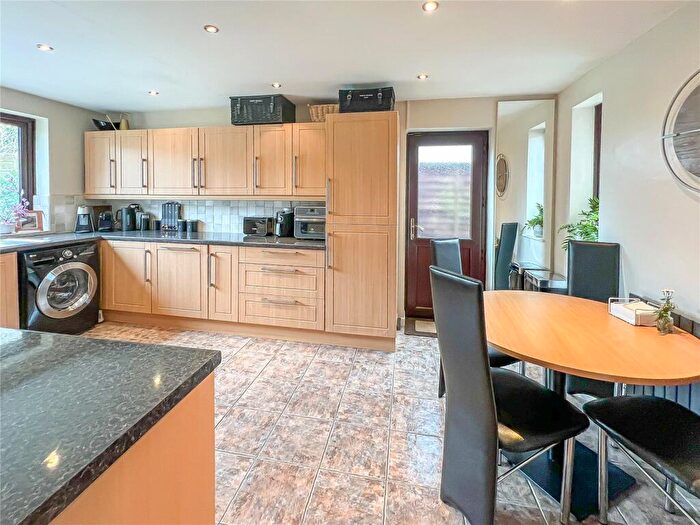 3 Bedroom Bungalow For Sale In New Cheltenham Road, Kingswood, Bristol, BS15