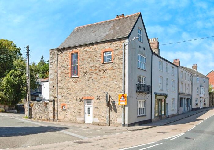 5 Bedroom End Of Terrace House For Sale In Rudge House, Queen Street, Lostwithiel, Cornwall, PL22