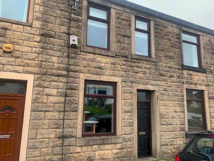 2 Bedroom Property To Rent In Victoria Street, Ramsbottom, Bury, BL0