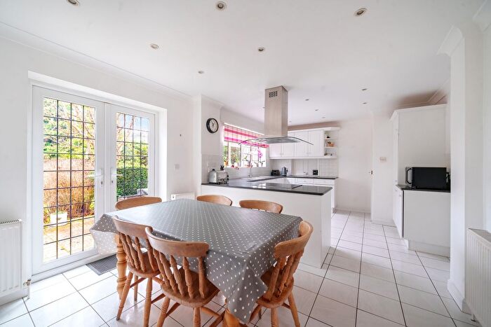 6 Bedroom Detached House To Rent In Park Avenue, Camberley, GU15