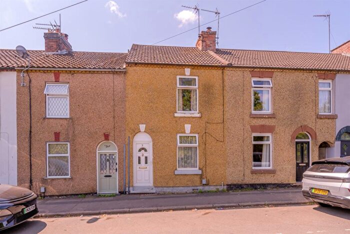 2 Bedroom Terraced House For Sale In Gladstone Street, Desborough, Kettering, NN14