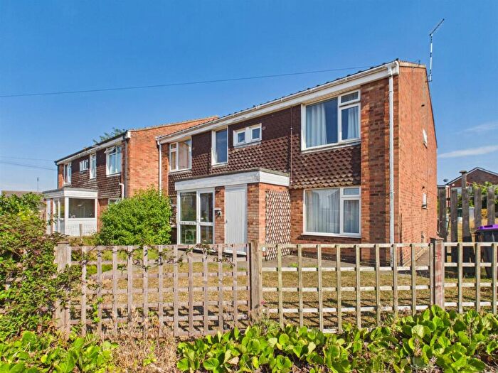 1 Bedroom Flat For Sale In Girton Way, Stamford, PE9