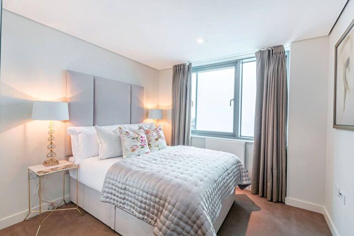 3 Bedroom Flat To Rent In Merchant Square East, Paddington, London, W2