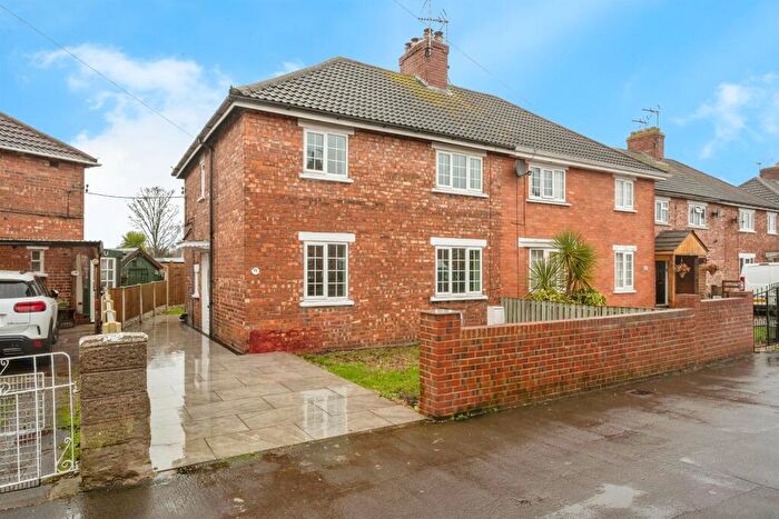 3 Bedroom Semi-Detached House For Sale In Grange Road, Moorends, Doncaster, DN8