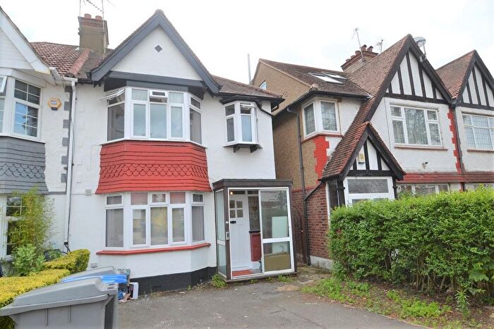 1 Bedroom Flat To Rent In Meadow Way, Wembley, HA9