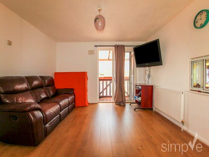 1 Bedroom Flat To Rent In Hobart Road, Hayes, Middelesex, UB4