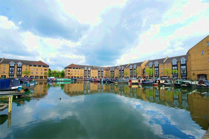 2 Bedroom Flat To Rent In Stephenson Wharf, Apsley Lock, Hemel Hempstead, HP3