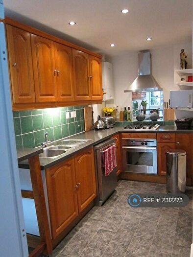 2 Bedroom Semi-Detached House To Rent In Fairland Road, Stratford, E15