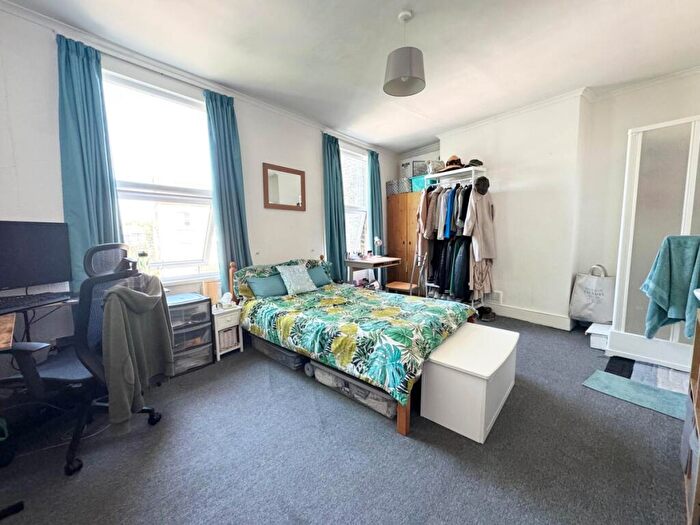 2 Bedroom Flat To Rent In Crayford Road, Tufnell Park, N7