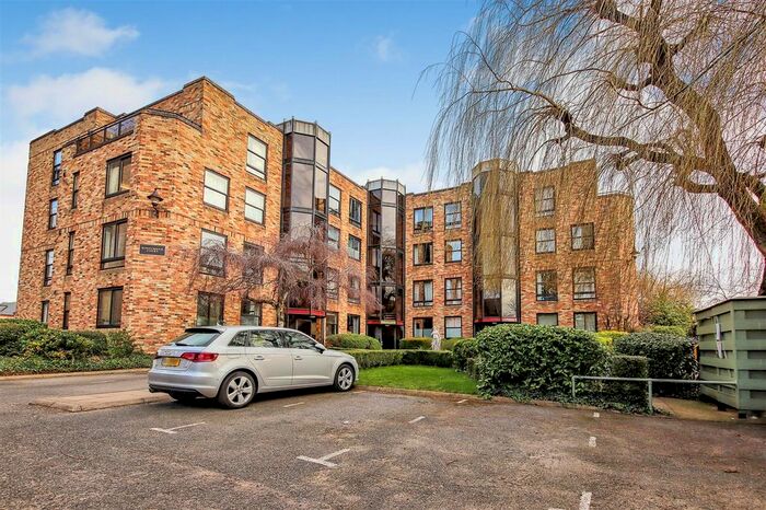 1 Bedroom Flat To Rent In Midsummer Court, Manhattan Drive, Cambridge, CB4