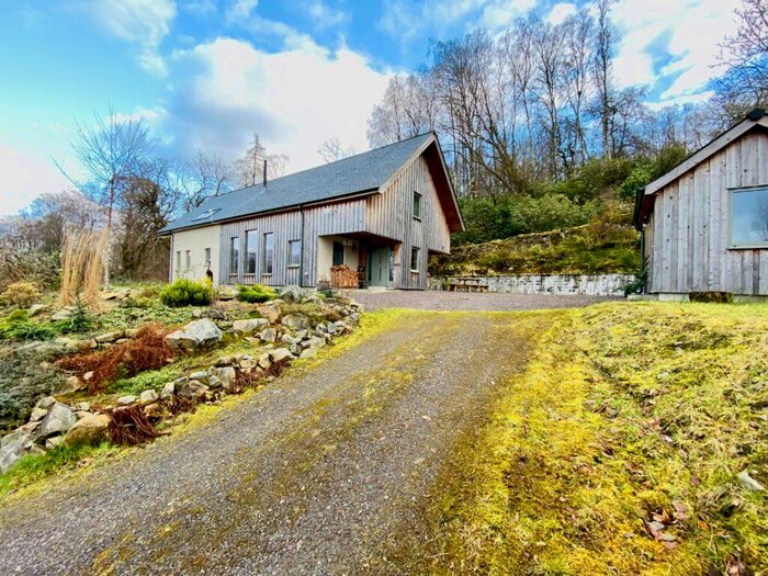 3 Bedroom Detached House For Sale In Dali Lodge, Ardbrecknish, Loch Awe, By Dalmally, Argyll, PA33