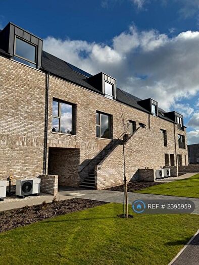 2 Bedroom Maisonette To Rent In Loches Drive, St. Andrews, KY16