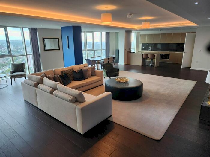 3 Bedroom Flat To Rent In Wandsworth Road, London, SW8