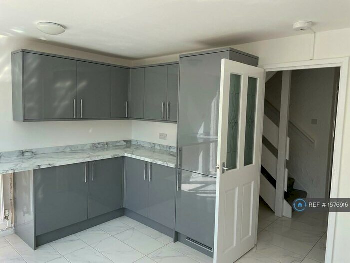 4 Bedroom End Of Terrace House To Rent In Wallbrae Road, Cumbernauld, Glasgow, G67