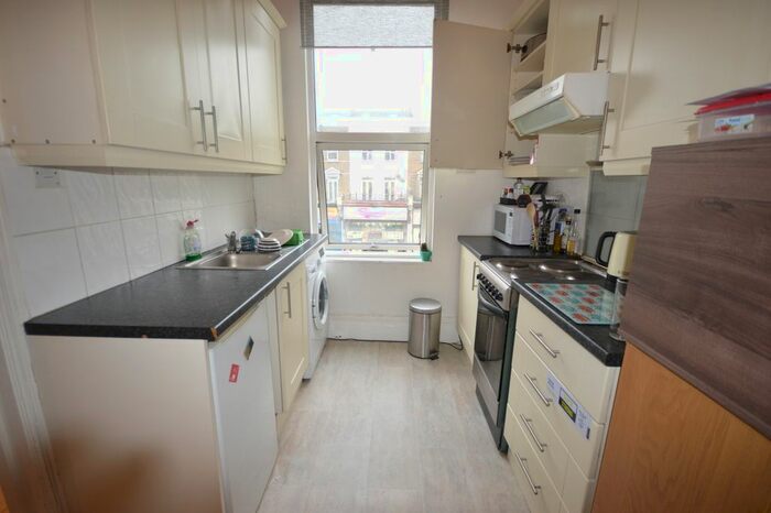 Studio To Rent In Uxbridge Road, Shepherds Bush, W12