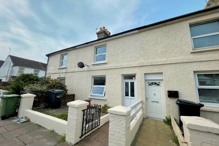 2 Bedroom House To Rent In Ashford Square, BN21